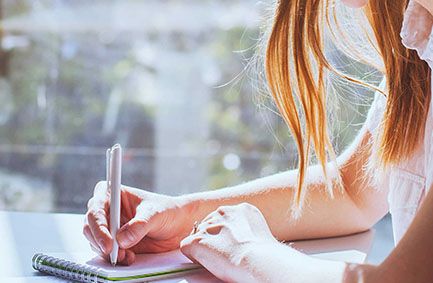 Premis Càtedra Educació i Adolescència